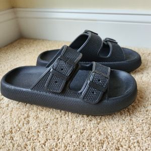 NWOT Cozi brand black birkenstock style black slipper size 8.5